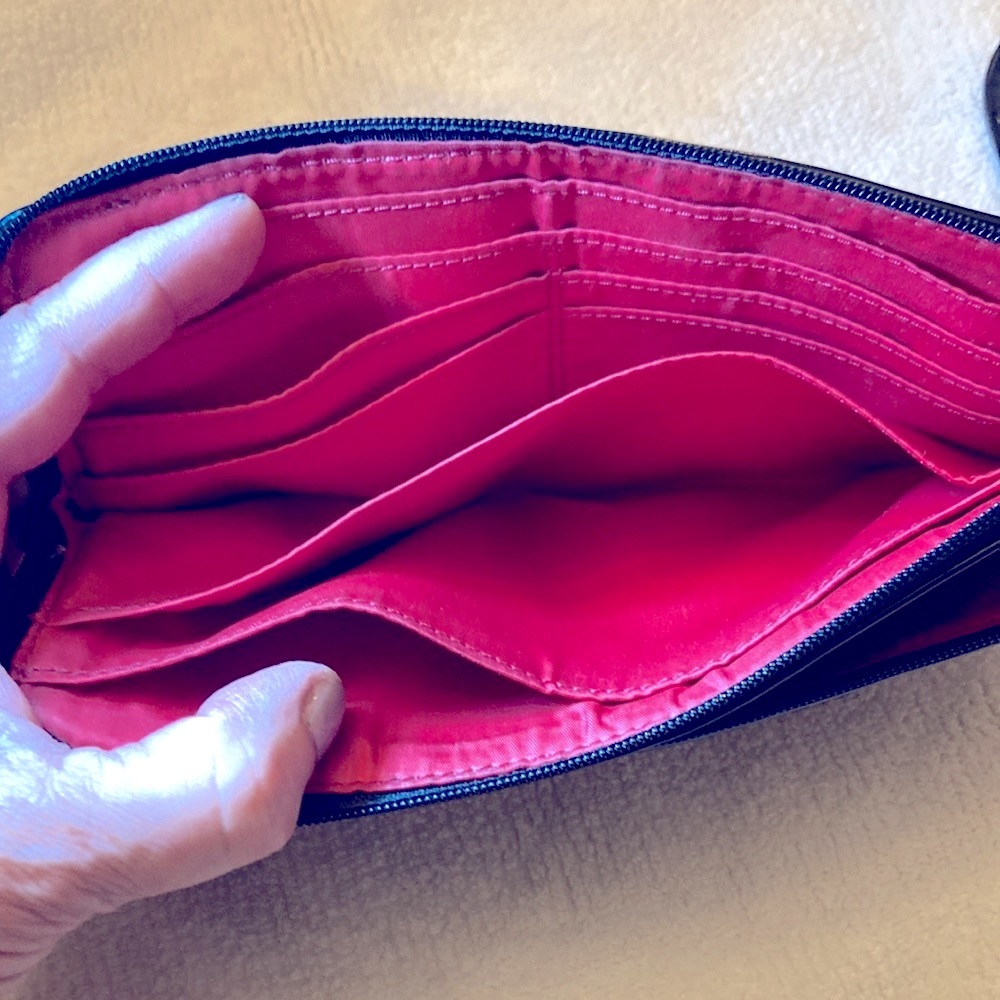 COACH TARTAN DOUBLE POCKET WRISTLET WALLET. MANY POCKETS WITH LOTS OF ROOM. EUC - Picture 7 of 14